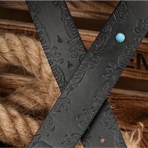 Black and Blue Embellished Belt - Picture 3 of 3